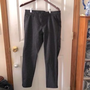 Jut from the cloth skinny pants